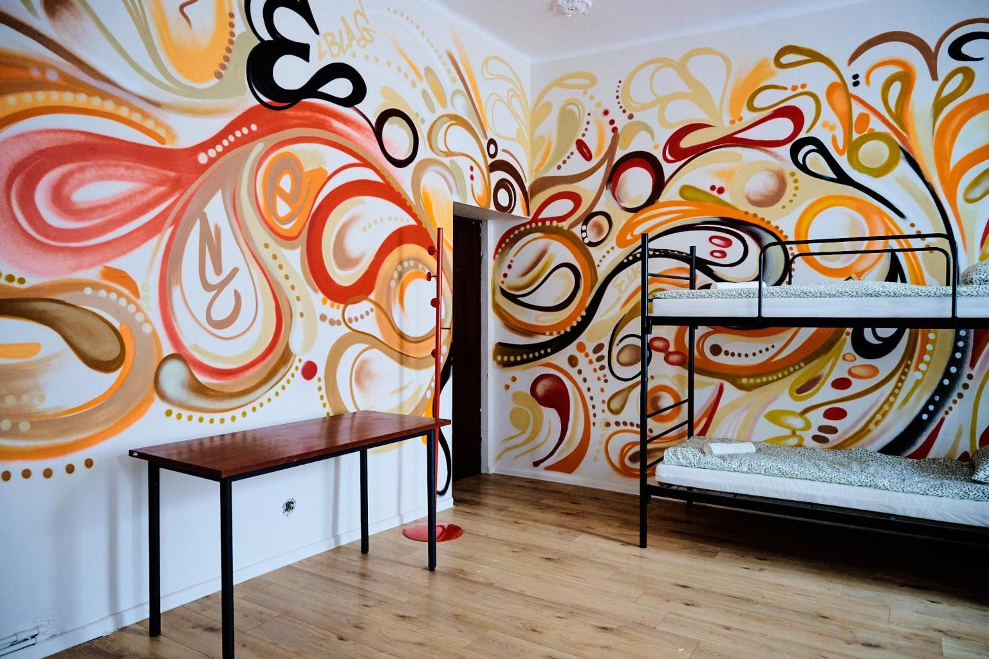 Hostel Graffiti Krakau Buitenkant foto