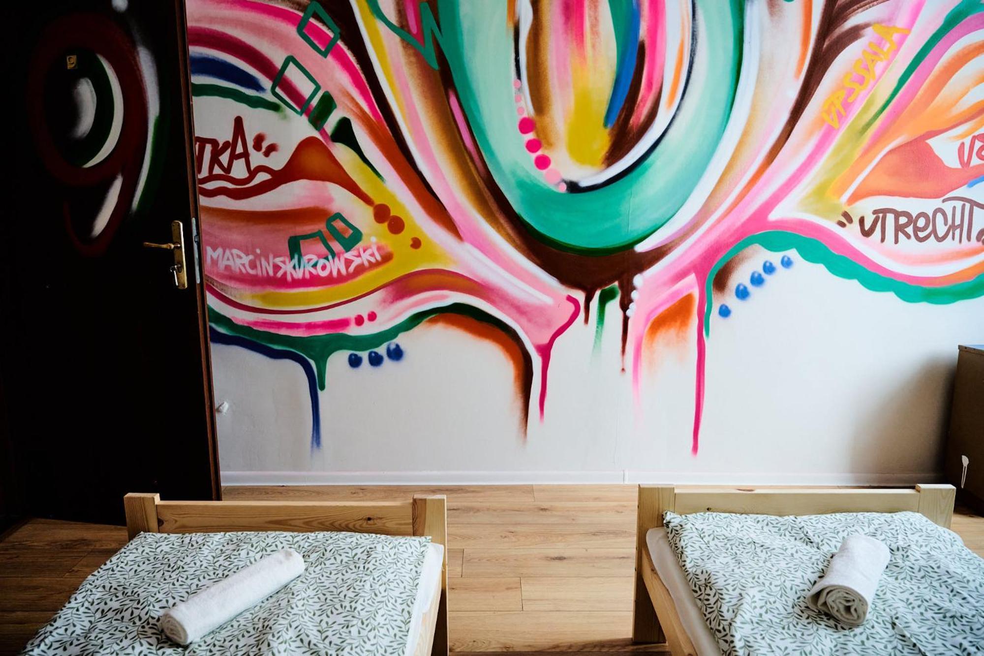 Hostel Graffiti Krakau Buitenkant foto