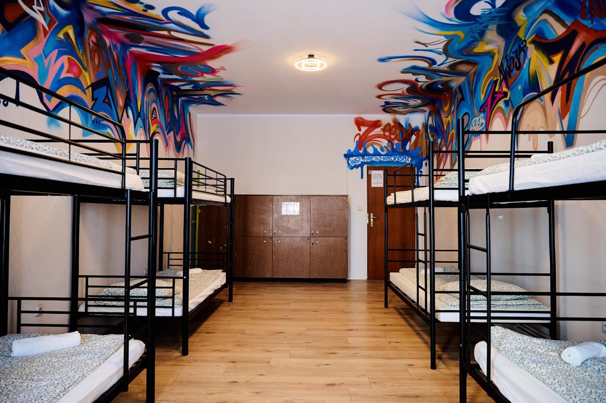 Hostel Graffiti Krakau Buitenkant foto