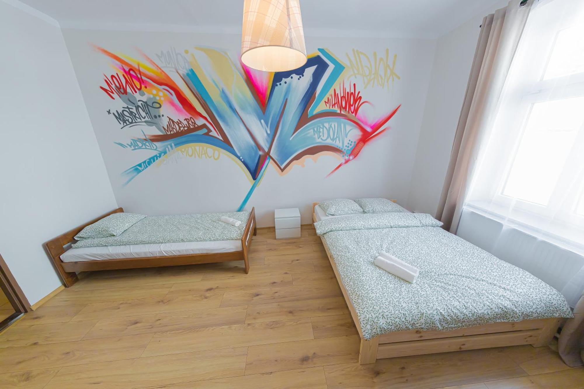 Hostel Graffiti Krakau Buitenkant foto