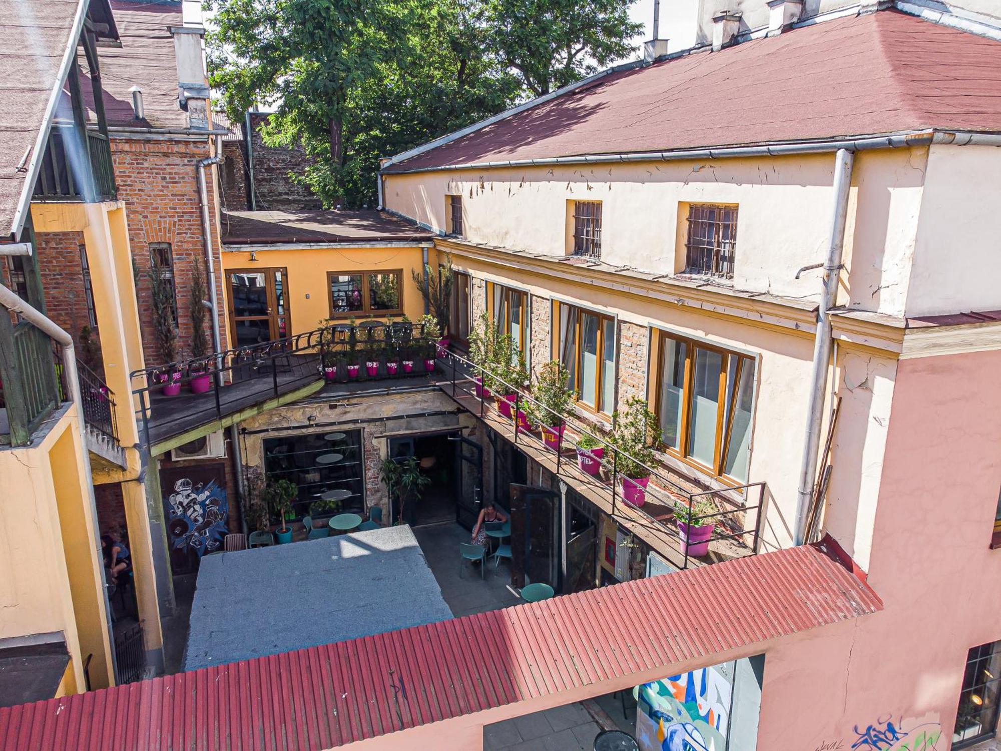Hostel Graffiti Krakau Buitenkant foto