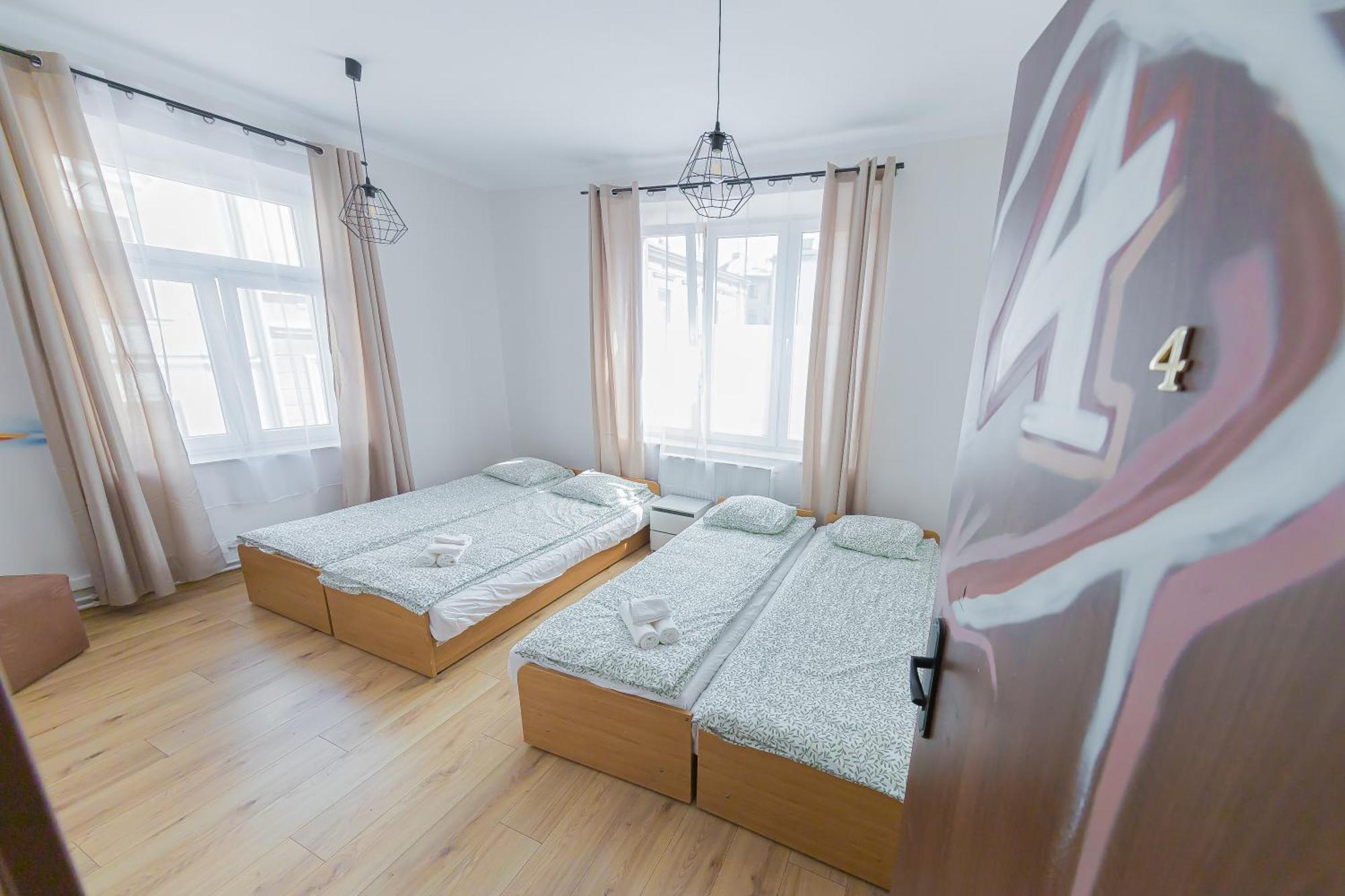 Hostel Graffiti Krakau Buitenkant foto